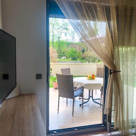 Green Garden Apartment Porec Exterior photo